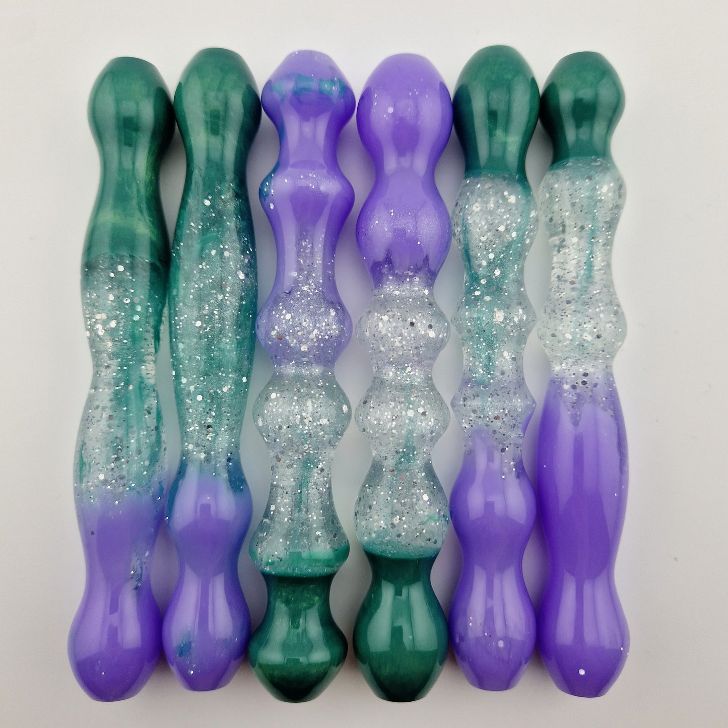 Medium Diamond Painting Pens with Green, Purple & Glittery Resin