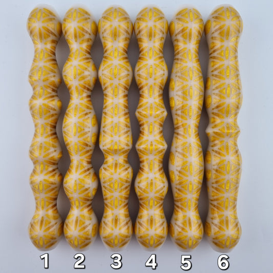 Golden Flower of Life Pattern in White Diamond Painting Pen