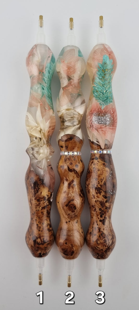 FLOWER GARDEN - SOFT PASTELS AND SILVER ELM BURL HYBRID Medium Diamond Painting Pen